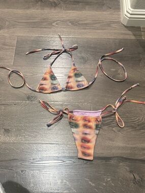 Funky Eyeshadow Bikini Set